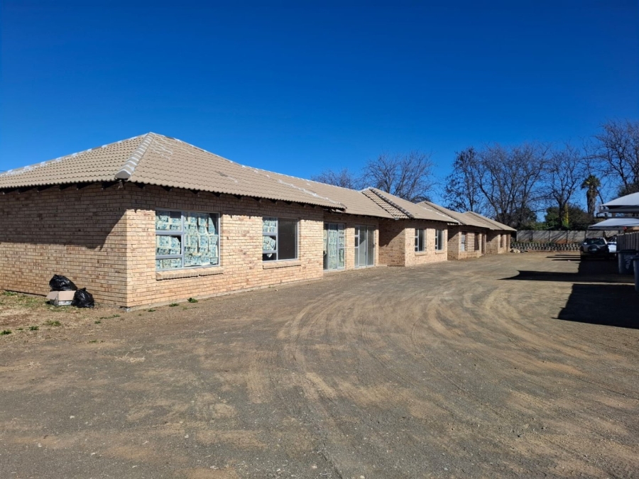 8 Bedroom Property for Sale in Brandfort Free State